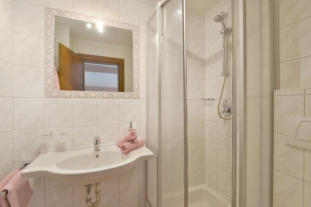 Gaestehaus Sillaber-Gertraud Nuck เซิลล์ ห้อง รูปภาพ
